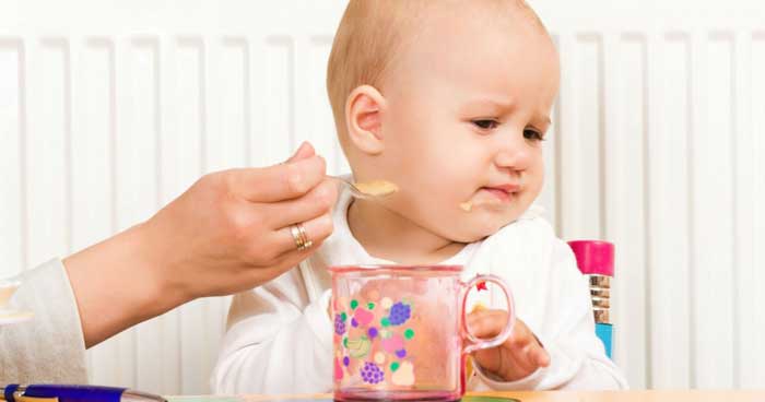 غذاهای ممنوع برای نوزاد تا یکسالگی